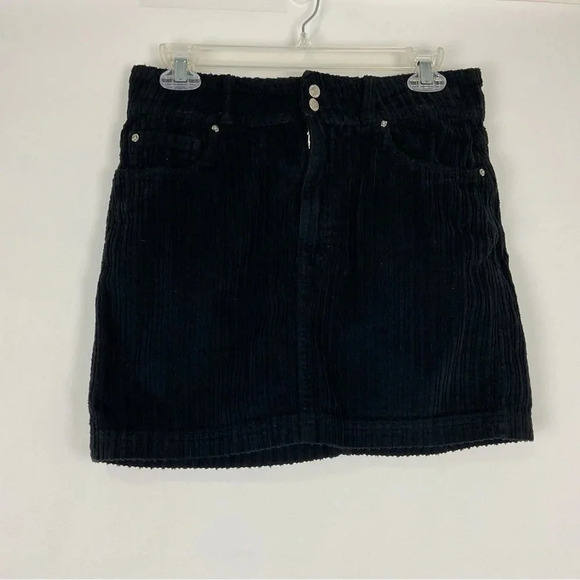 BDG Urban Outfitters Black Corduroy Mini Skirt Size‎ Medium - Picture 1 of 4